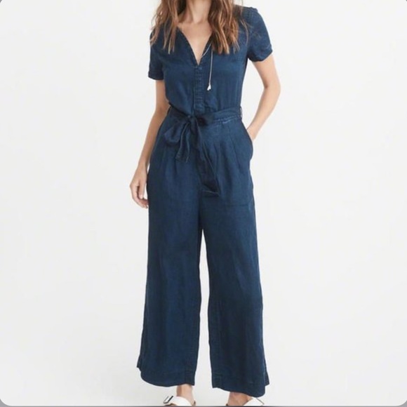 Abercrombie & Fitch Pants - ❌SOLD❌Abercrombie & Fitch Denim jumpsuit